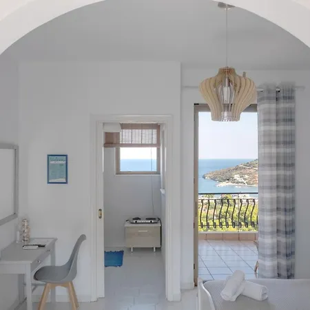 Pefkides Aegina Boutique